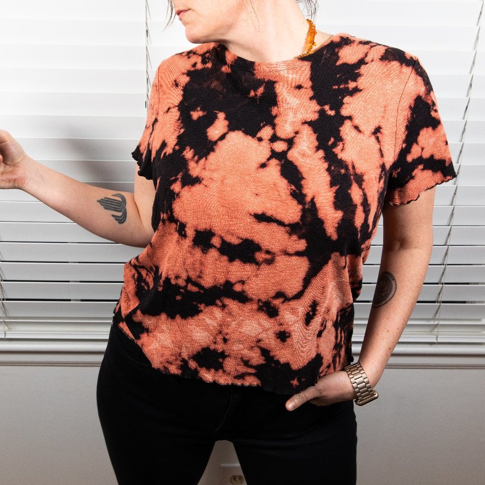 Upcycled Bleach Dyed Lettuce Hem Short Sleeve XL